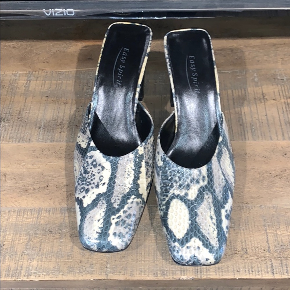Vintage snake skin kitten mules